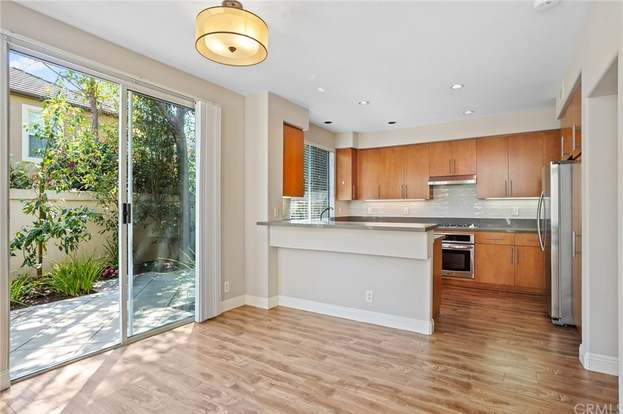 Building Photo - 110 Lessay-