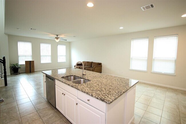 Building Photo - 214 Diamond Point Dr