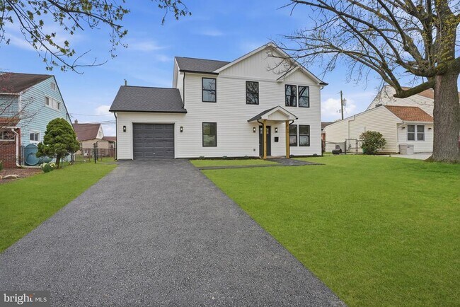 Building Photo - 20 Redbrook Ln