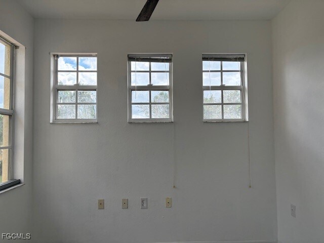 Building Photo - 14830 Calusa Palms Dr