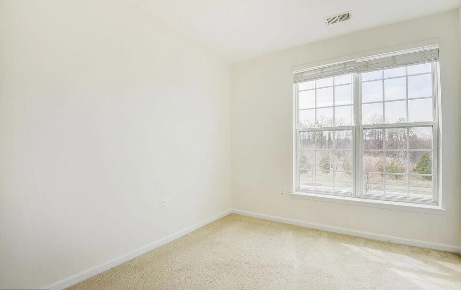 Building Photo - 3850 Clara Downey Ave