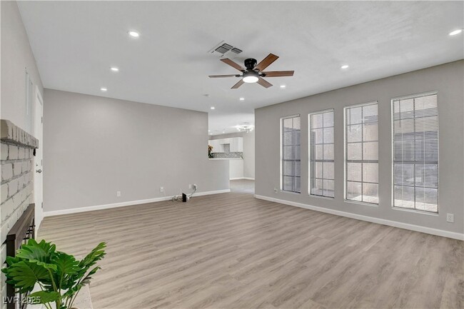 Building Photo - 612 Buttonwood Ln