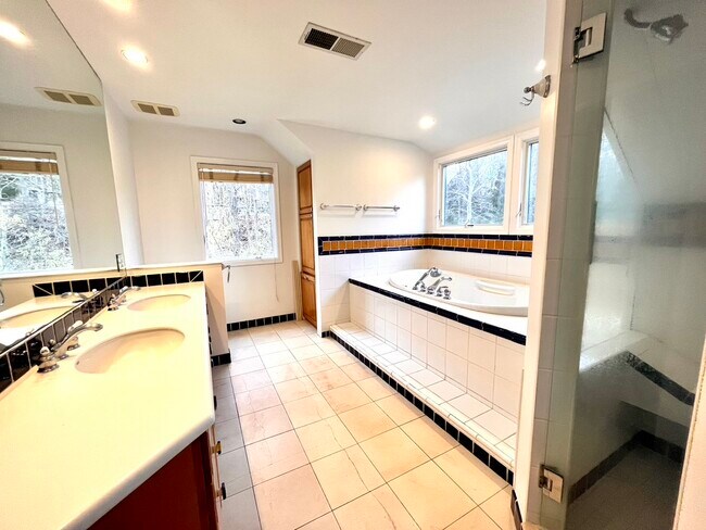 Master Bath - 56 Red Coat Rd