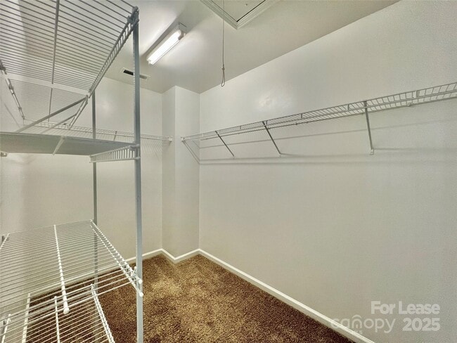 Building Photo - 5717 Lindley Crescent Dr