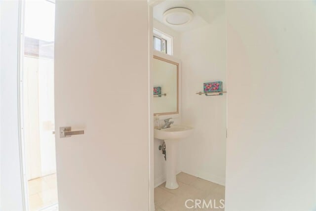 Building Photo - 5179 Canoga Ave