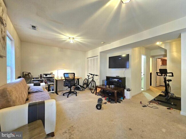 Building Photo - 7427 Ardglass Ct