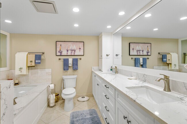 Building Photo - 5070 N Ocean Dr