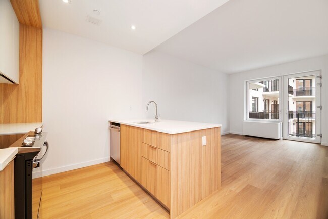 Building Photo - 71-82 Parsons Boulevard