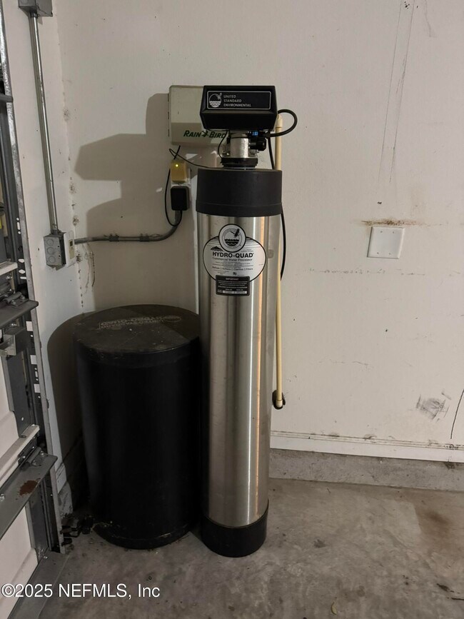 Building Photo - 348 Auburn Oaks Rd E