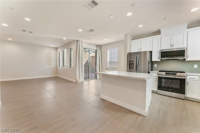 Building Photo - 11676 Golden Oriole Ave