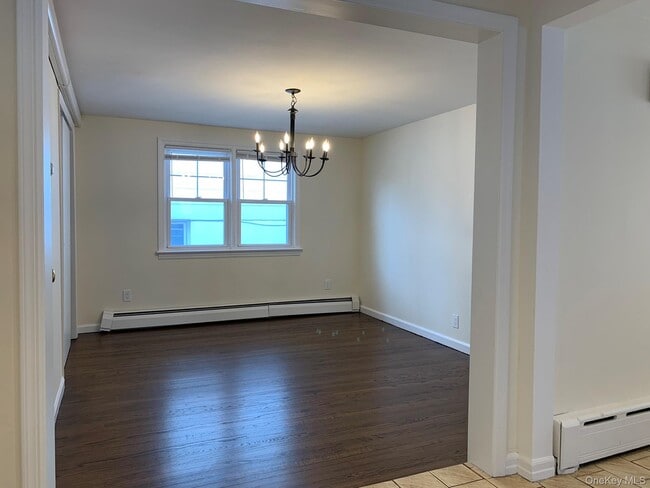 Building Photo - 24 Hall Ave