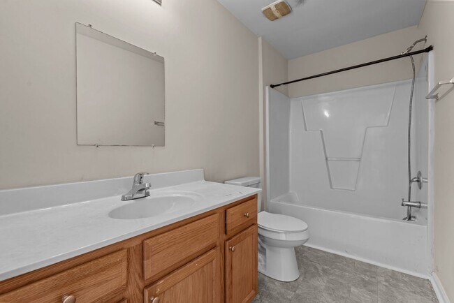 Building Photo - Charming 3-Bed 3.5-Bath Near Campbell University