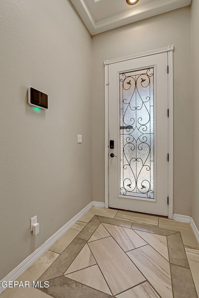 Building Photo - 14805 Holly Springs