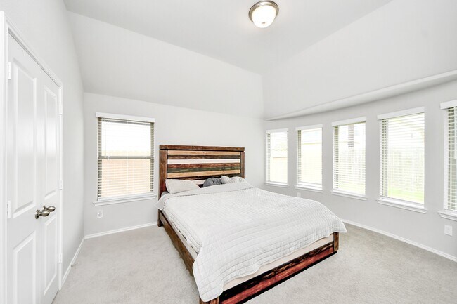 Building Photo - 20755 Sunseed Dr