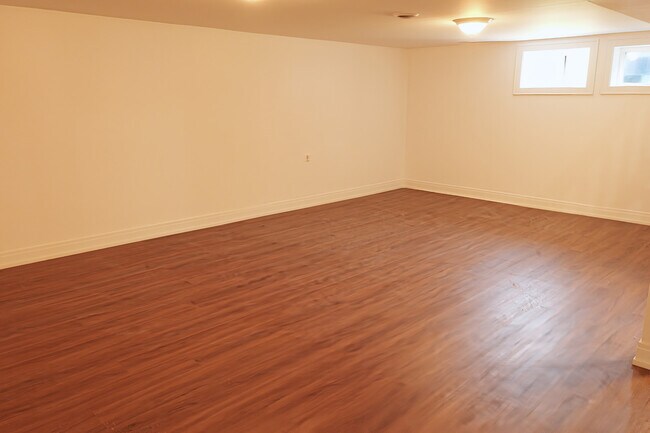 Building Photo - 9944 Cook Ave