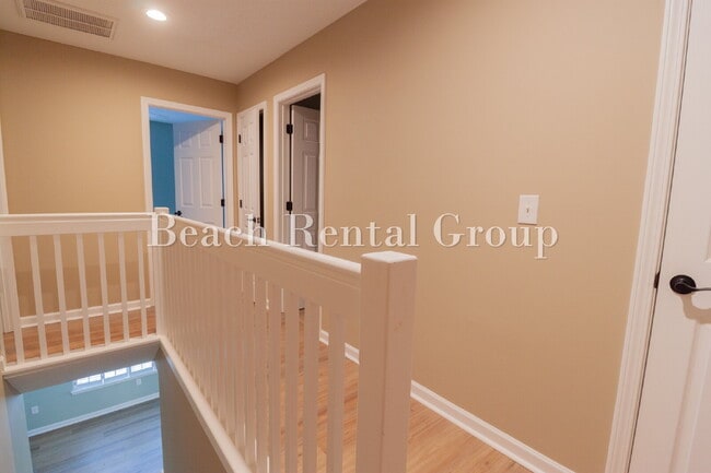 Building Photo - End Unit Townhome in Carolina Forest