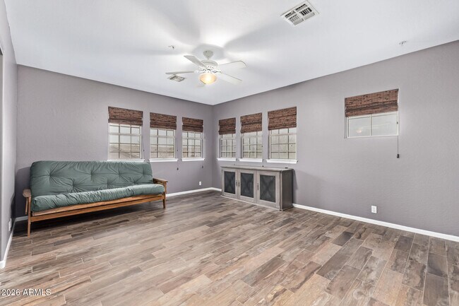 Building Photo - 10271 Jasmine Dr