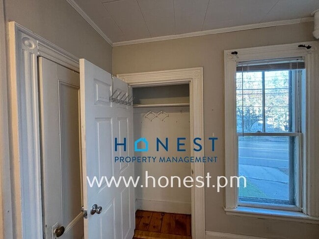 Building Photo - 103 Rackleff St