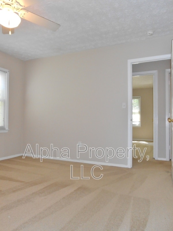 Building Photo - 20 Clearfield Rd
