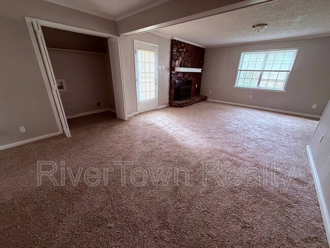 Building Photo - 3113 Wickham Dr