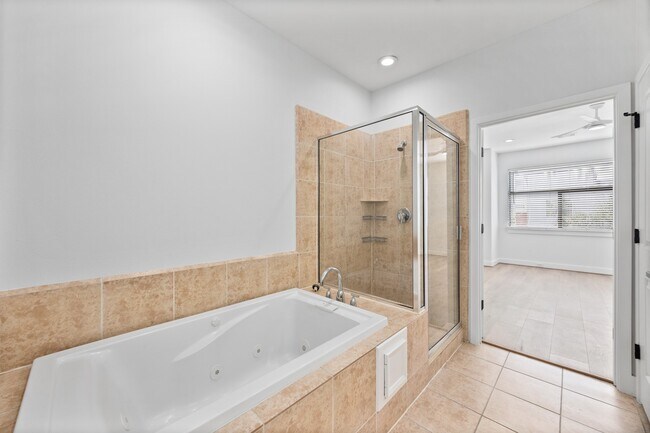 Building Photo - 2315 McIlhenny St