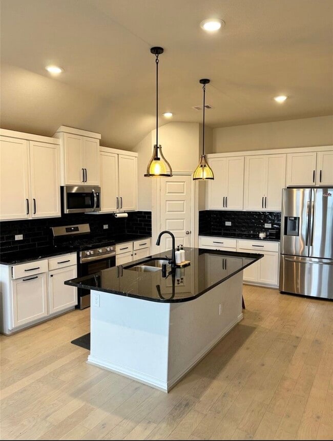 Building Photo - 12218 English Mist Dr