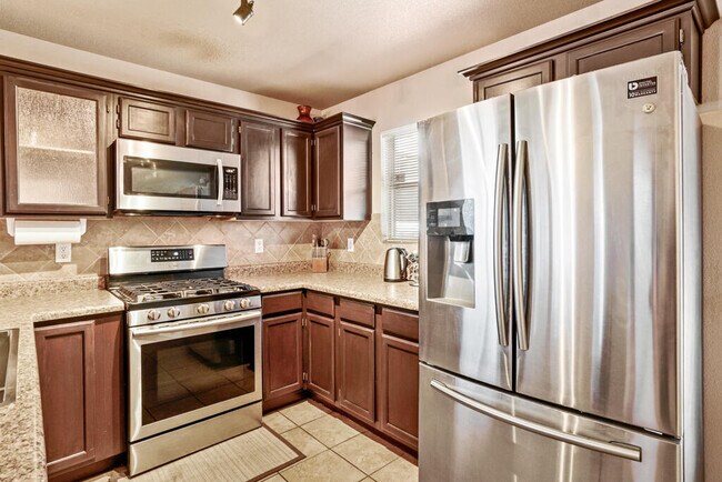 Building Photo - 5905 Redstone Mesa Ct