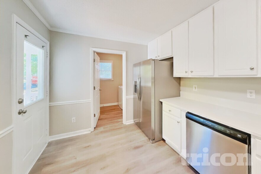 Building Photo - 417 Westonridge Run