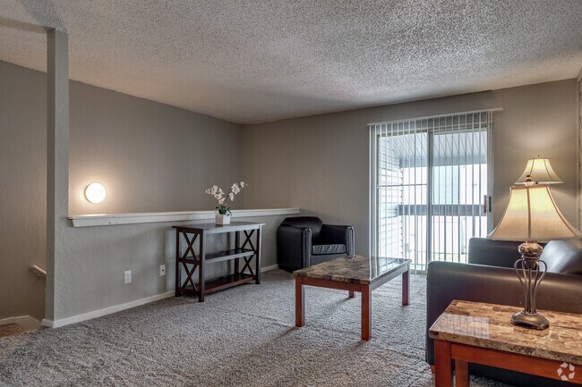 1BR, 1BA -586SF - Sawmill Apartments