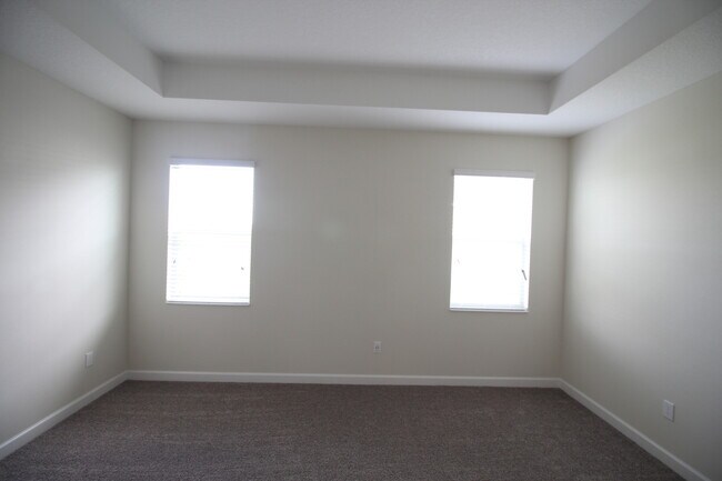 Building Photo - Newer 4/3 Lake Nona/Moss Park Single Story...