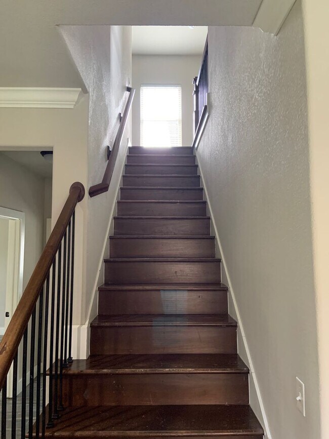 Building Photo - BEAUTIFUL HOME IN GREAT LOCATION!