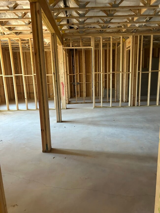 Building Photo - 135 Autumn Ridge