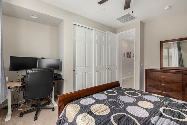 Building Photo - SONORAN FOOTHILLS 4 BEDROOM 2.5 SFH