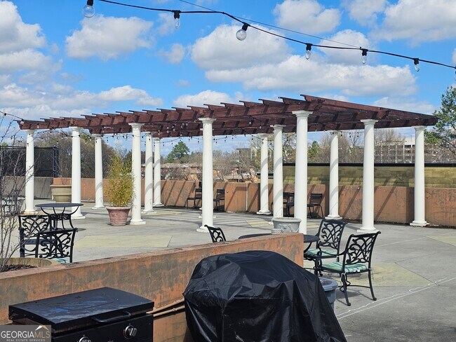 Building Photo - 5300 Peachtree Rd