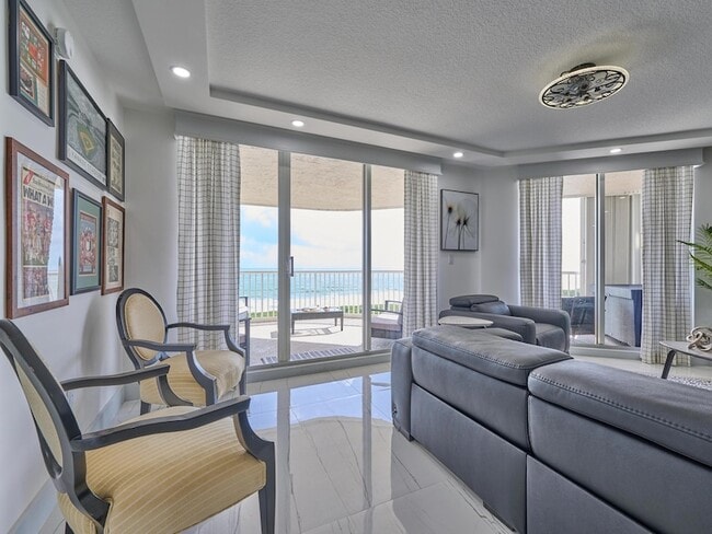 Building Photo - 5051 N Hwy A1A