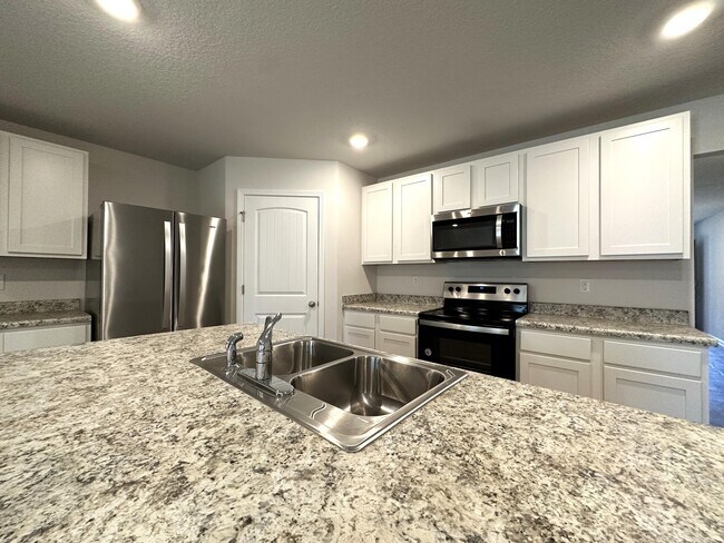 Building Photo - 3481 Sparco Dr