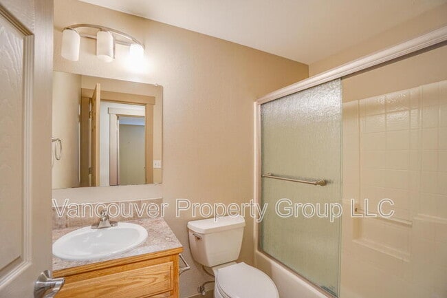 Building Photo - 1906 NE 151st Cir