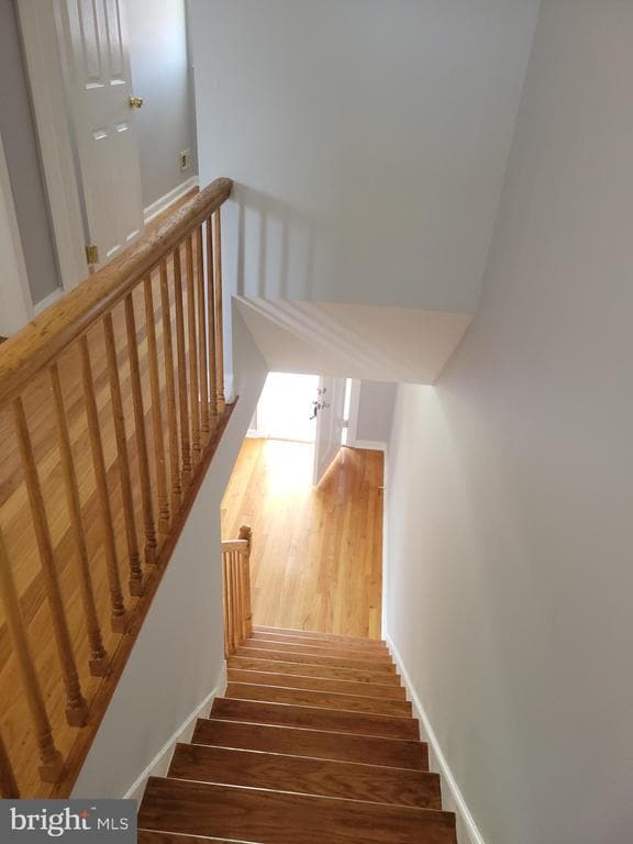 Building Photo - 2212 Vailthorn Rd