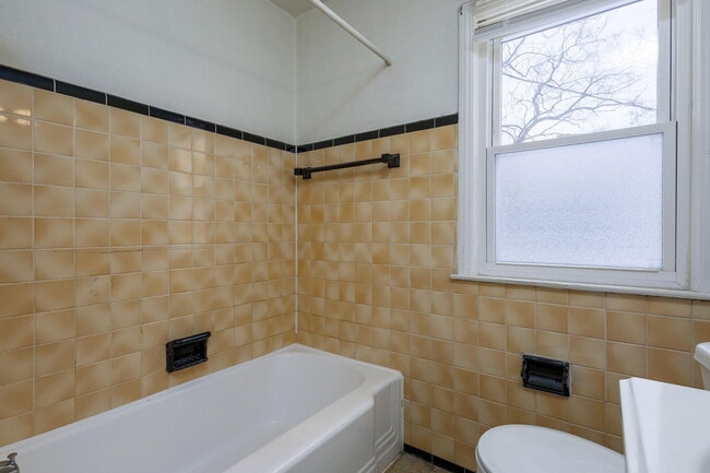 Building Photo - 19724 Pennington Dr