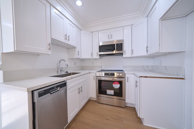 Building Photo - 11510 Cumpston St