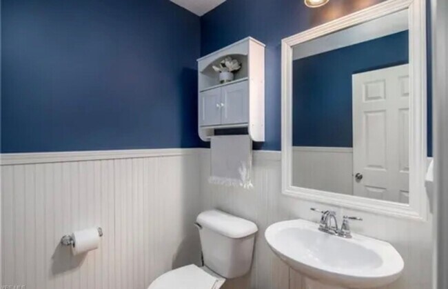 Building Photo - Spacious 3BR House in Brunswick