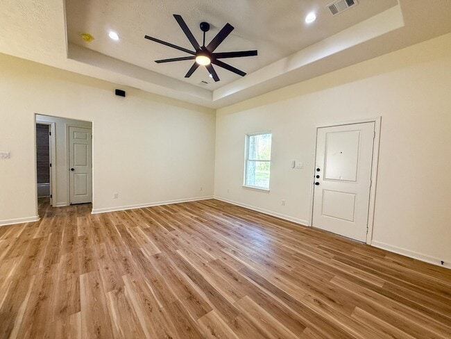 Building Photo - 790 Woodland St