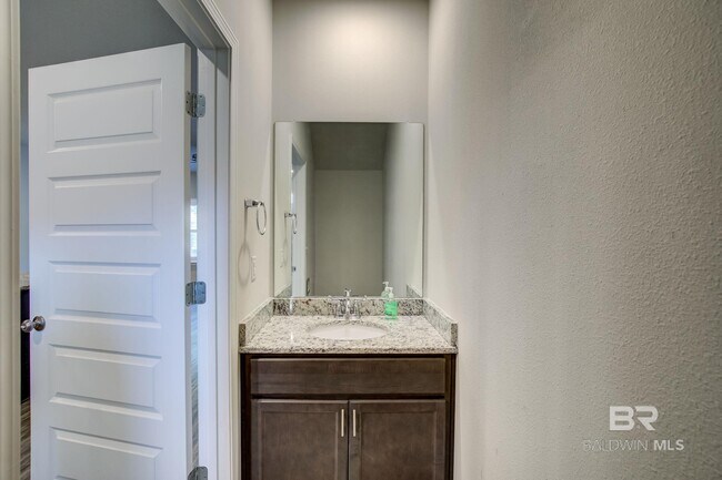 Building Photo - 6775 Spaniel Dr