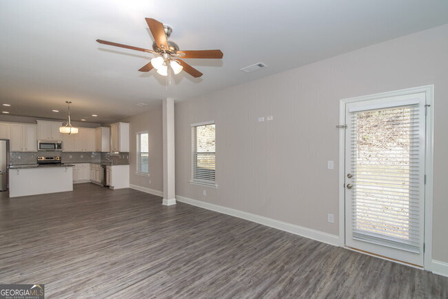 Building Photo - 313 Kenmore Ct