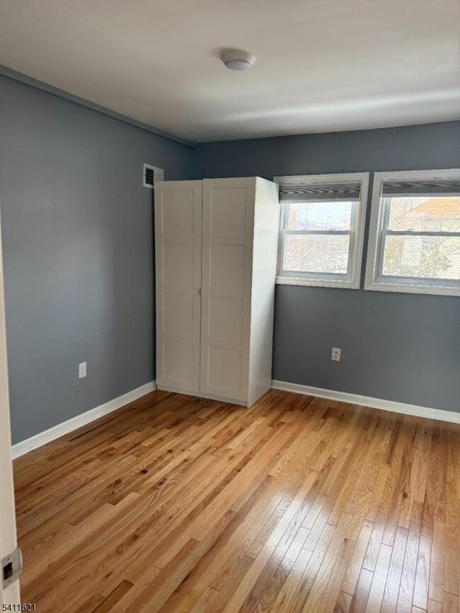 Building Photo - 87 Royal