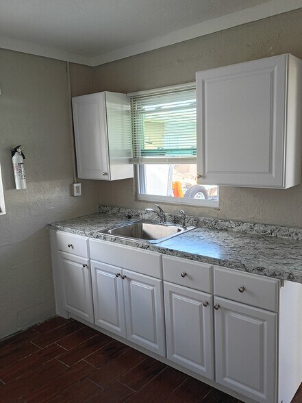 Building Photo - 1208 N 17th St