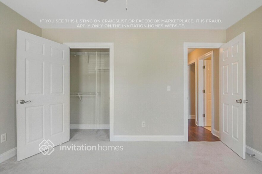 Building Photo - 601 Flicker Ct