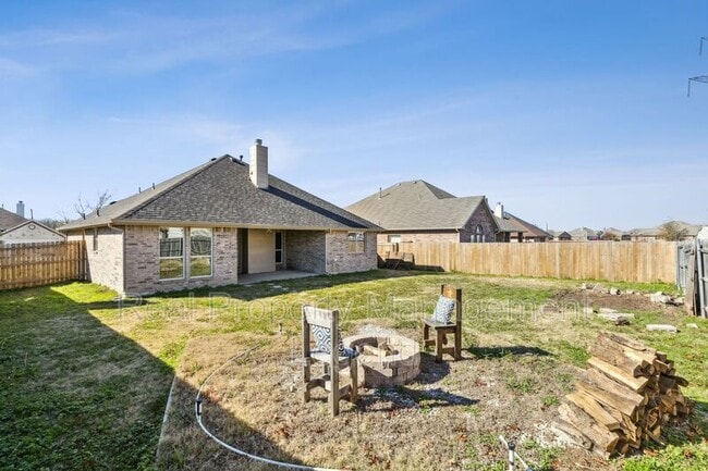 Building Photo - 1800 Meadow Lark Ln