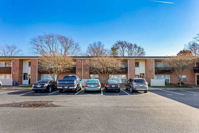 Building Photo - Executive Suites 2