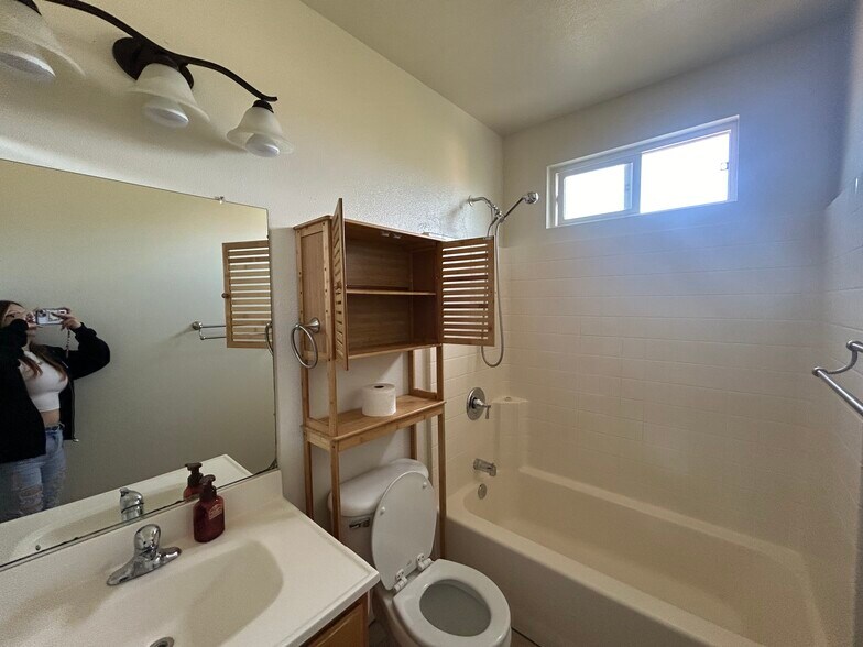 The bathtub was just reglazed new medicine cabinet, new toilet seat, new bathroom fixtures, - 2237 Whittier Blvd